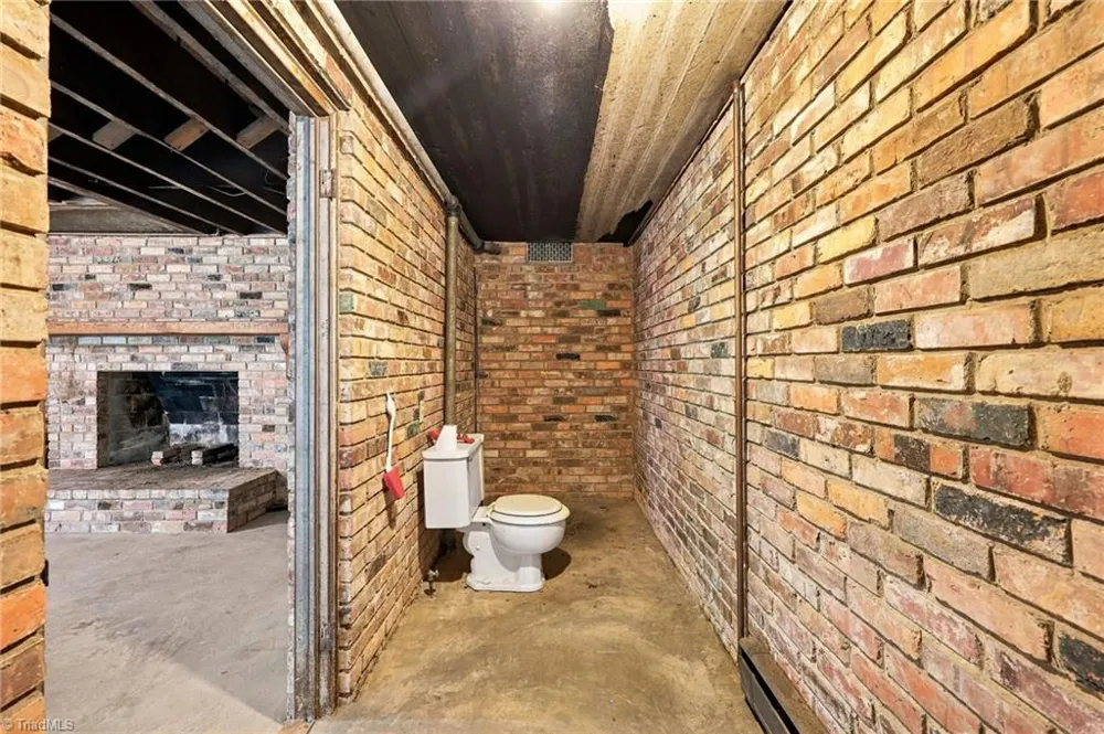 345 Lindley Avenue Asheboro, NC 27203
