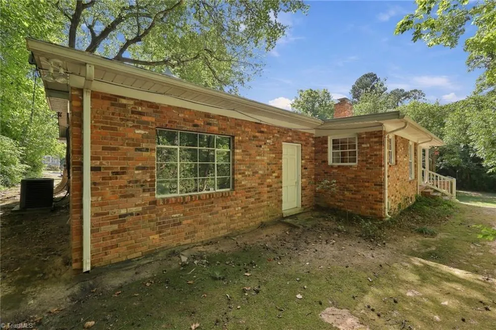 345 Lindley Avenue Asheboro, NC 27203