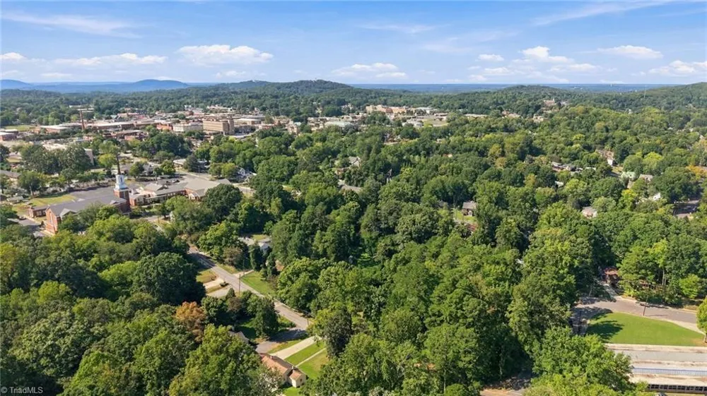 345 Lindley Avenue Asheboro, NC 27203