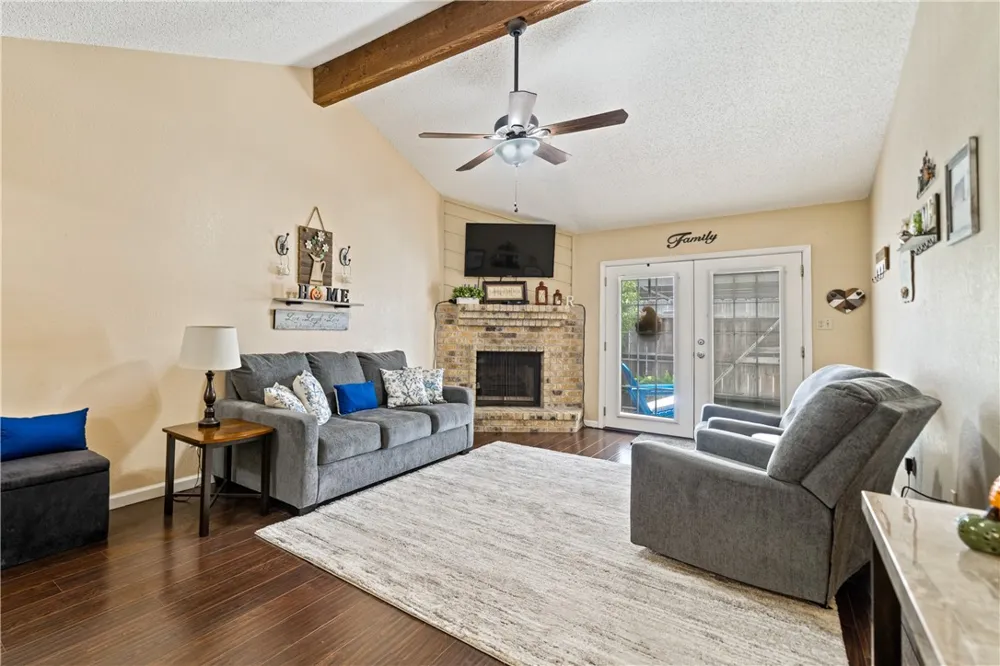 1818 Rodd Field #I5 Corpus Christi, TX 78412