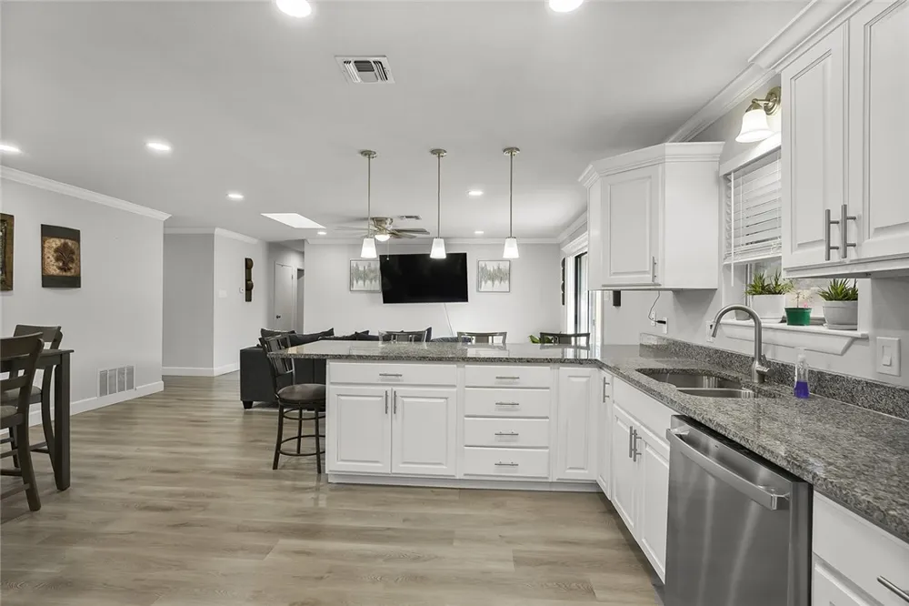 4301 Killarmet Corpus Christi, TX 78413