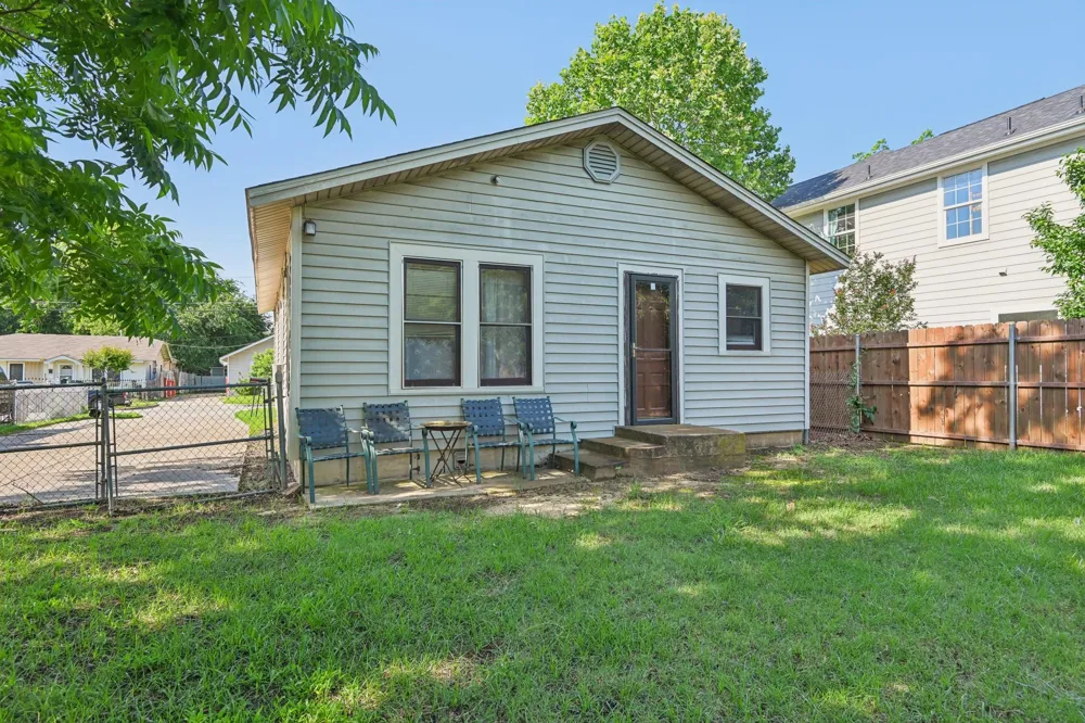 2509 Bird Street Fort Worth, TX 76111