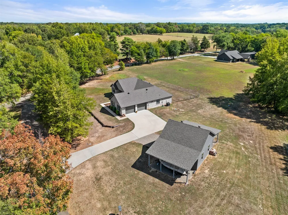 129 County Road 4847 Winnsboro, TX 75494
