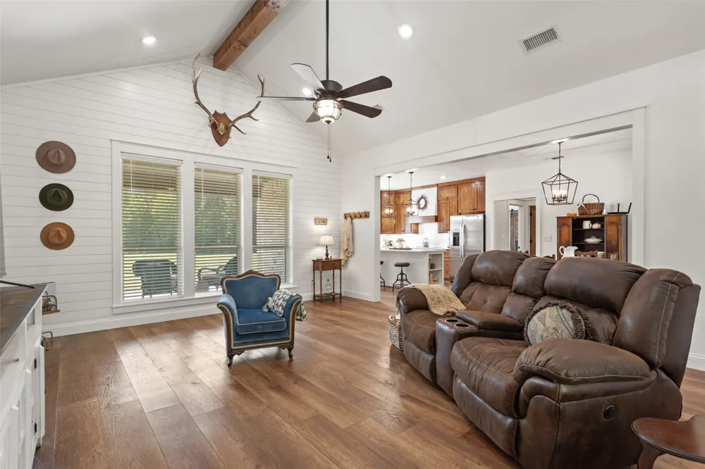 129 County Road 4847 Winnsboro, TX 75494