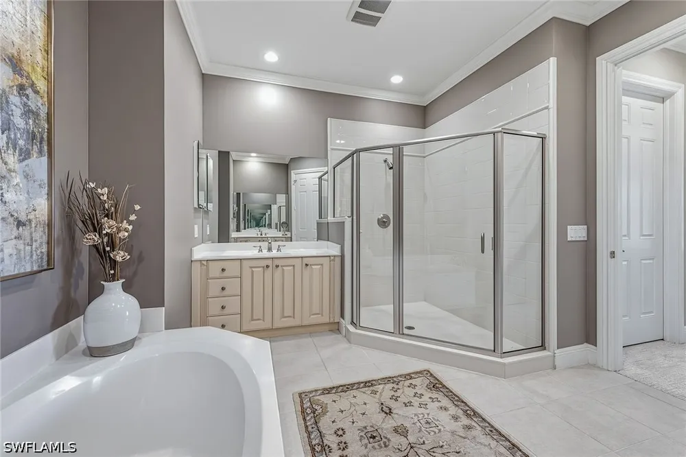 Tesoro Lane #203 Naples, FL 34114