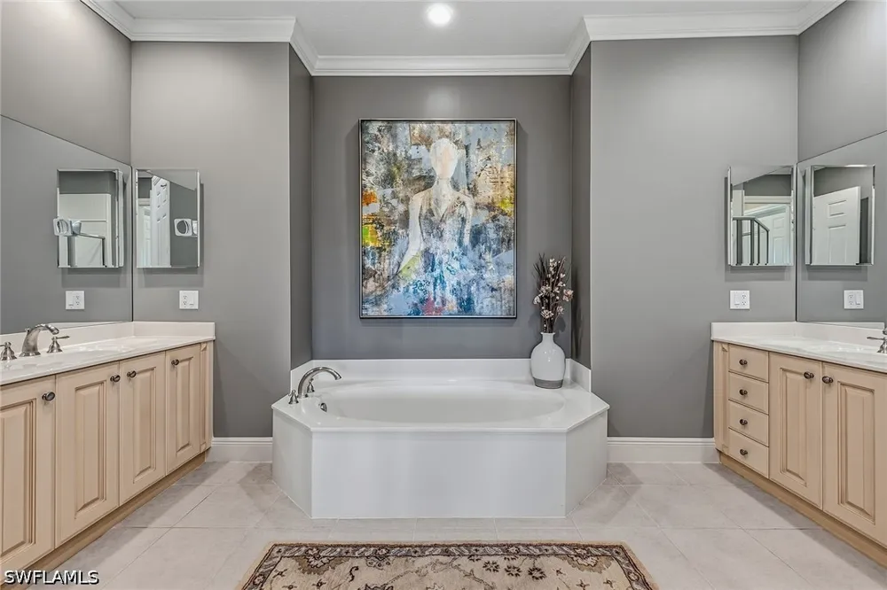Tesoro Lane #203 Naples, FL 34114