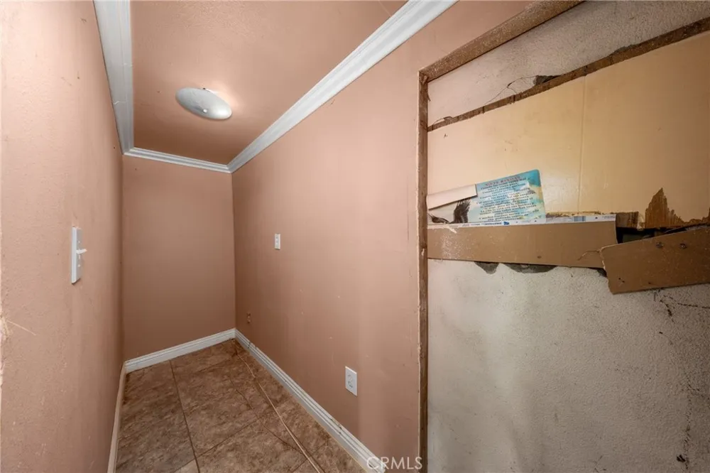 1047 Calaveras Avenue Ontario, CA 91764