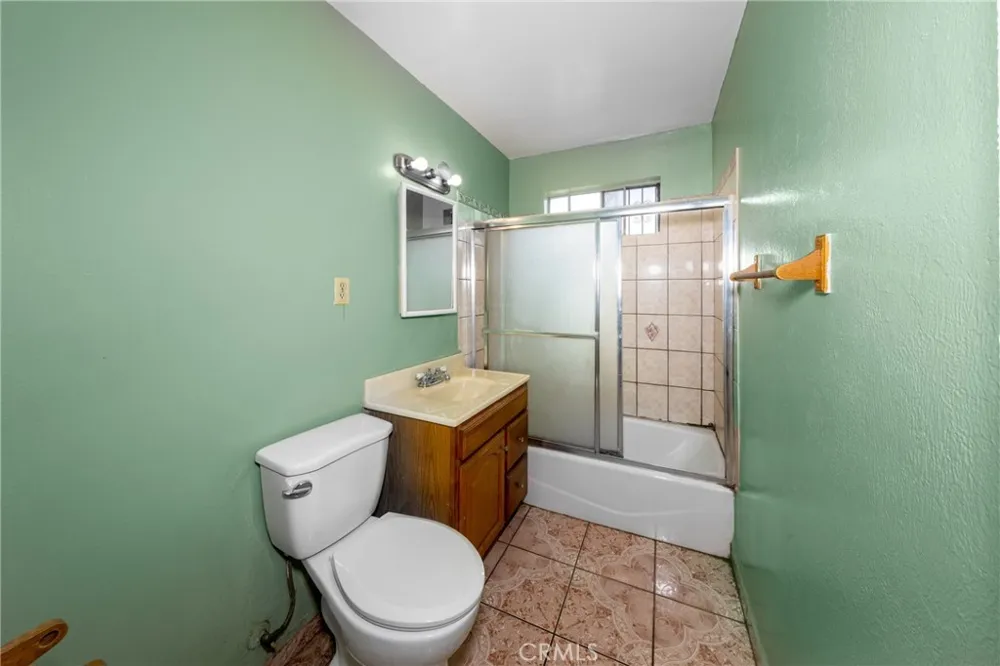 1047 Calaveras Avenue Ontario, CA 91764