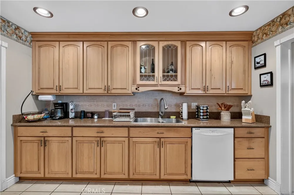 216 Coolidge Avenue Anaheim, CA 92801