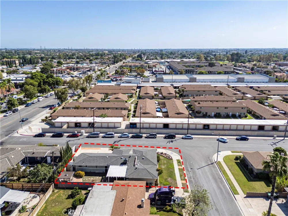 216 Coolidge Avenue Anaheim, CA 92801