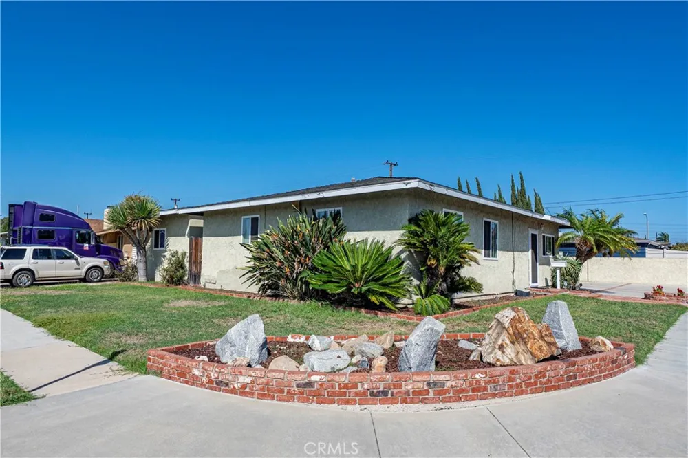 216 Coolidge Avenue Anaheim, CA 92801