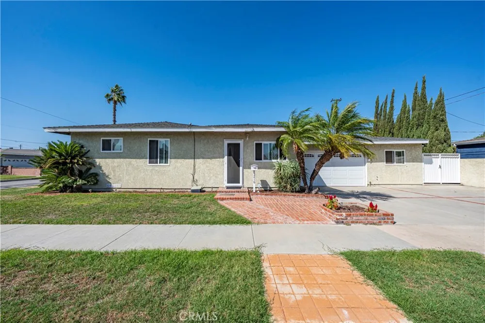 216 Coolidge Avenue Anaheim, CA 92801