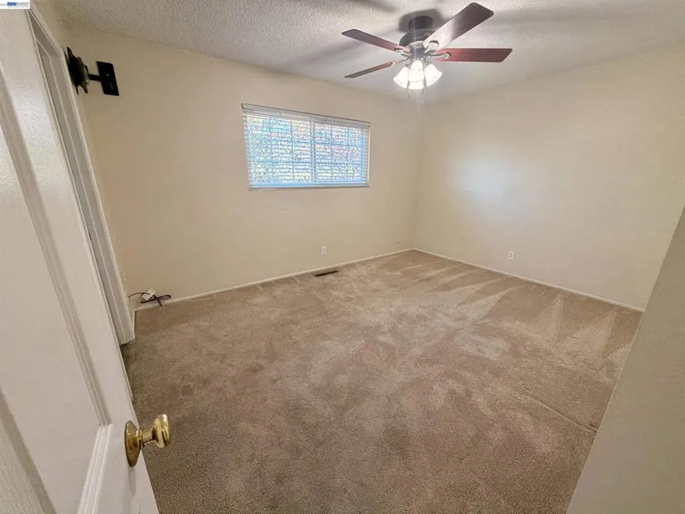 312 Robert Way Livermore, CA 94550