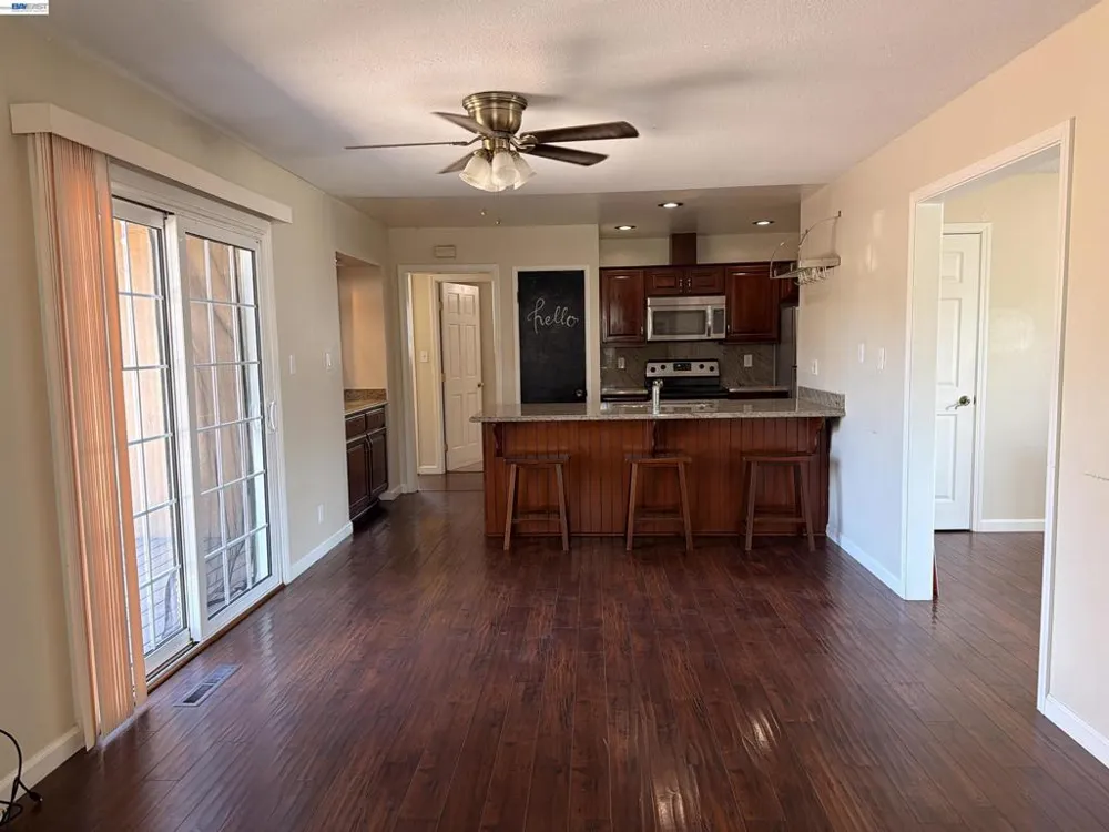 312 Robert Way Livermore, CA 94550