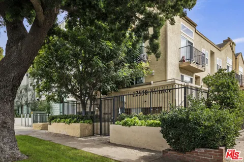 12530 Venice Boulevard #3