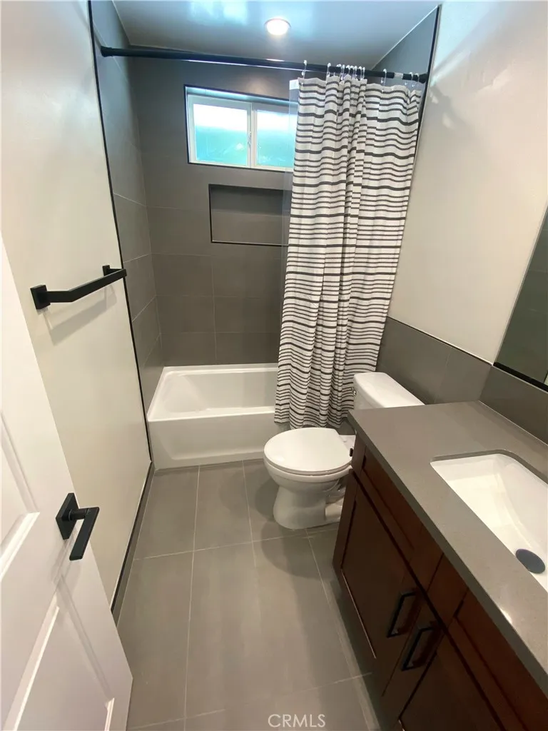25320 Cypress Lomita, CA 90717