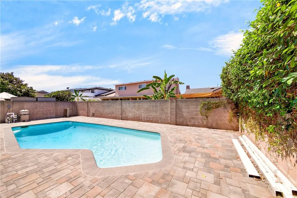8321 Santa Margarita La Palma, CA 90623