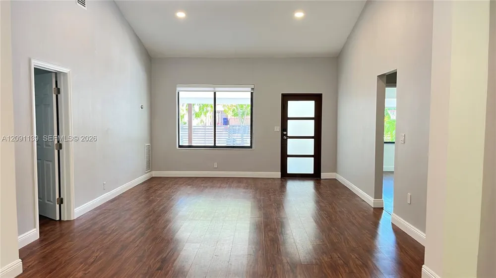 2250 SW 23rd St Miami, FL 33145