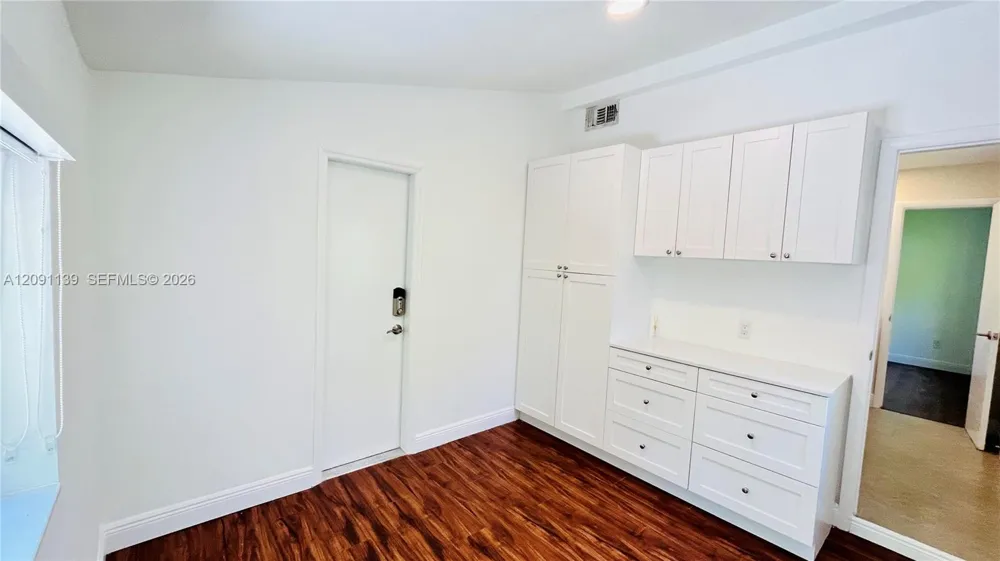 2250 SW 23rd St Miami, FL 33145