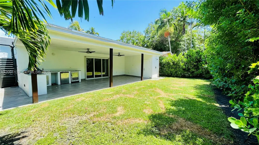 2250 SW 23rd St Miami, FL 33145