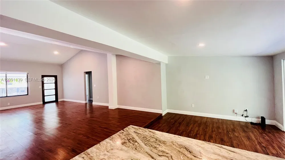 2250 SW 23rd St Miami, FL 33145