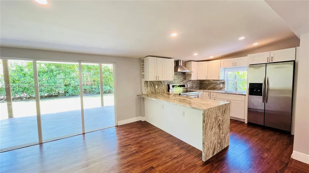 2250 SW 23rd St Miami, FL 33145