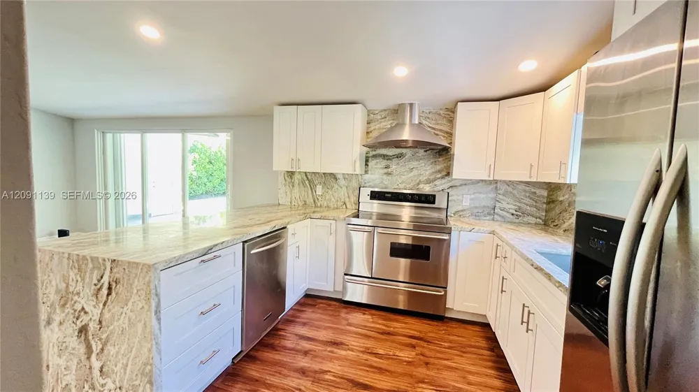 2250 SW 23rd St Miami, FL 33145