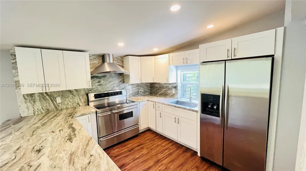 2250 SW 23rd St Miami, FL 33145