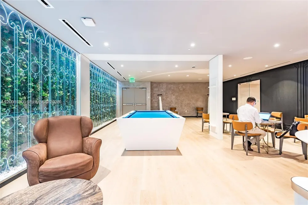 1000 Brickell Plz #3011 Miami, FL 33131