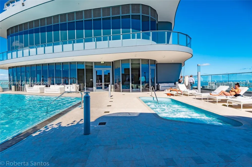 1000 Brickell Plz #3011 Miami, FL 33131
