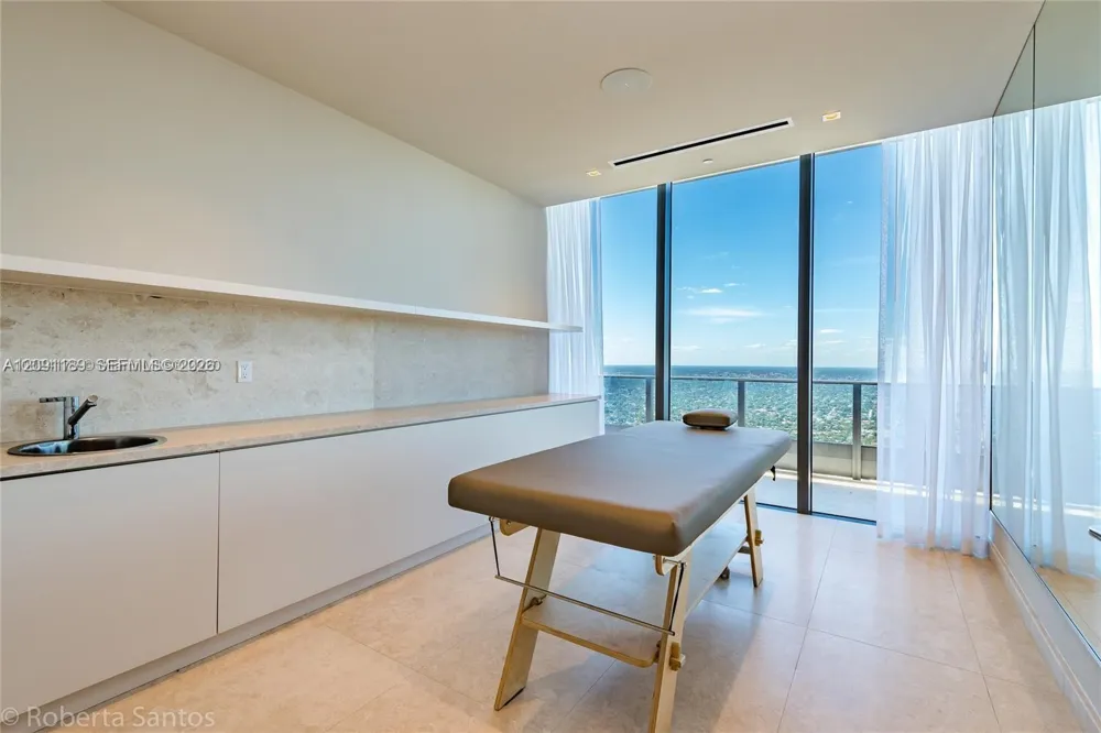 1000 Brickell Plz #3011 Miami, FL 33131