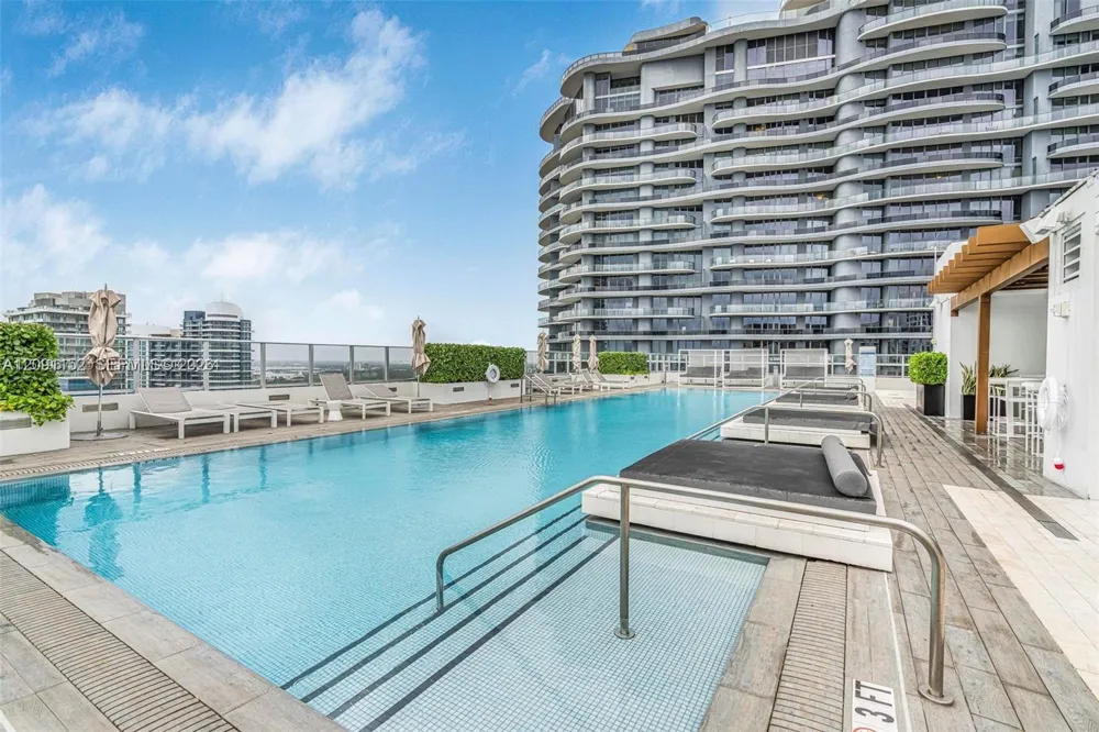 1010 Brickell Ave #1710 Miami, FL 33131