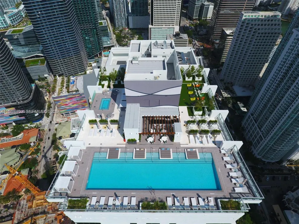 1010 Brickell Ave #1710 Miami, FL 33131