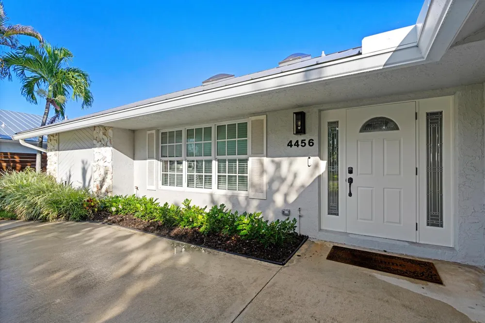 4456 Nicole Circle Jupiter, FL 33469