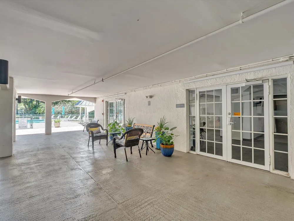 4025 Federal #121C Oakland Park, FL 33308