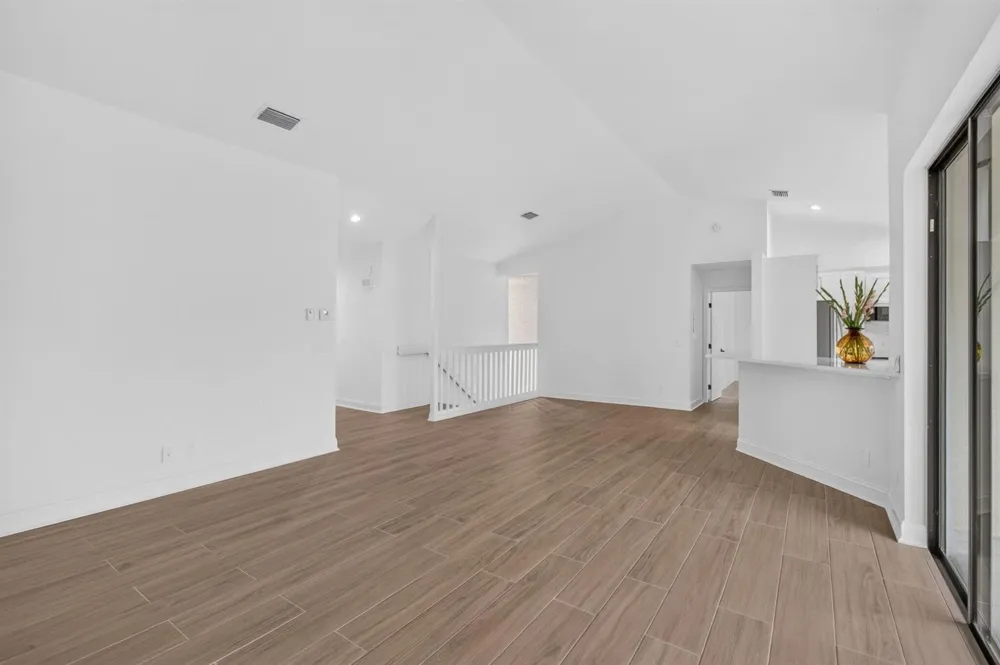 8320 Waterline Drive #202 Boynton Beach, FL 33472