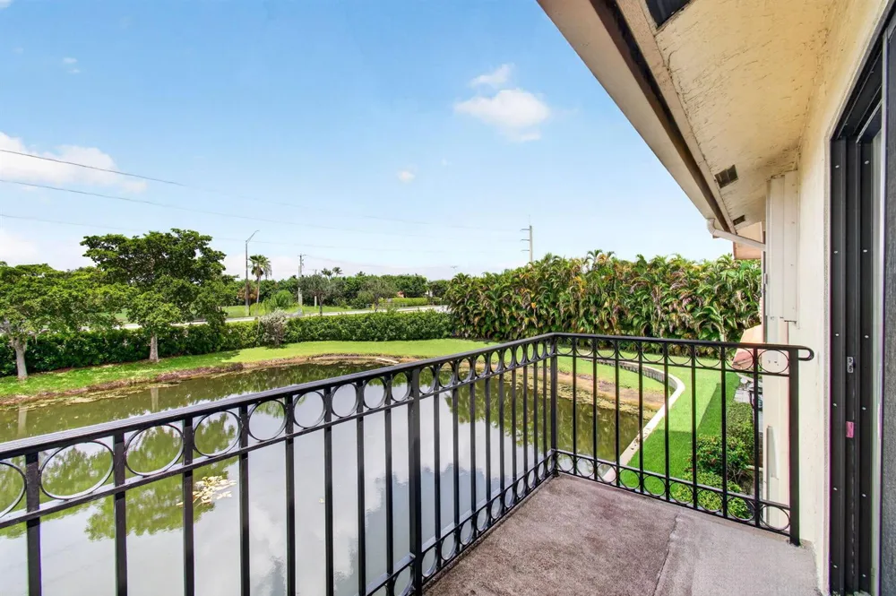 8320 Waterline Drive #202 Boynton Beach, FL 33472