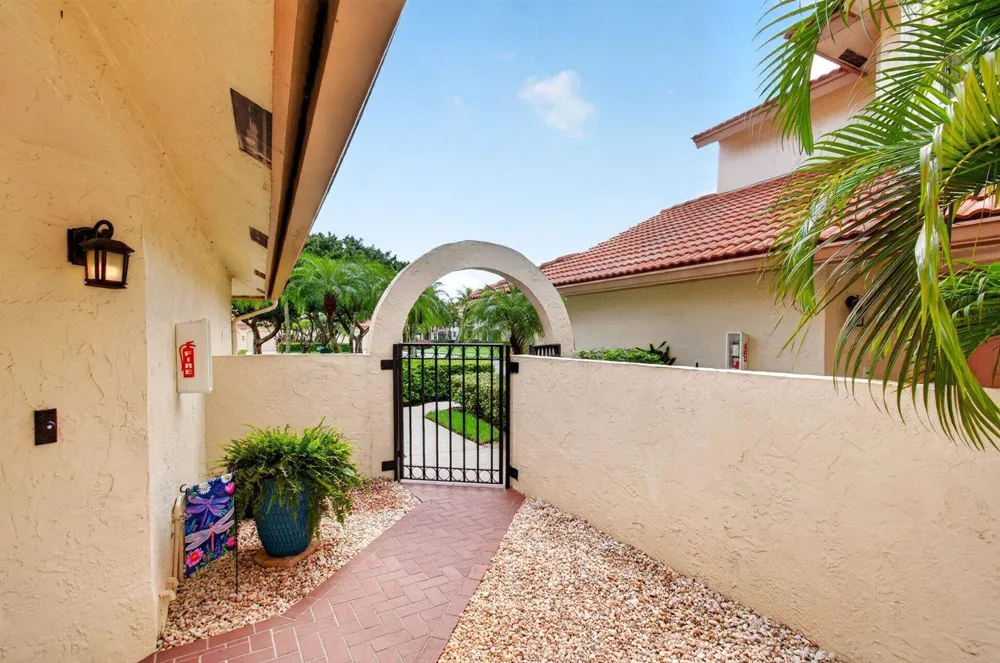 8320 Waterline Drive #202 Boynton Beach, FL 33472