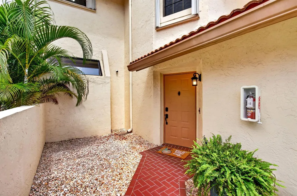 8320 Waterline Drive #202 Boynton Beach, FL 33472