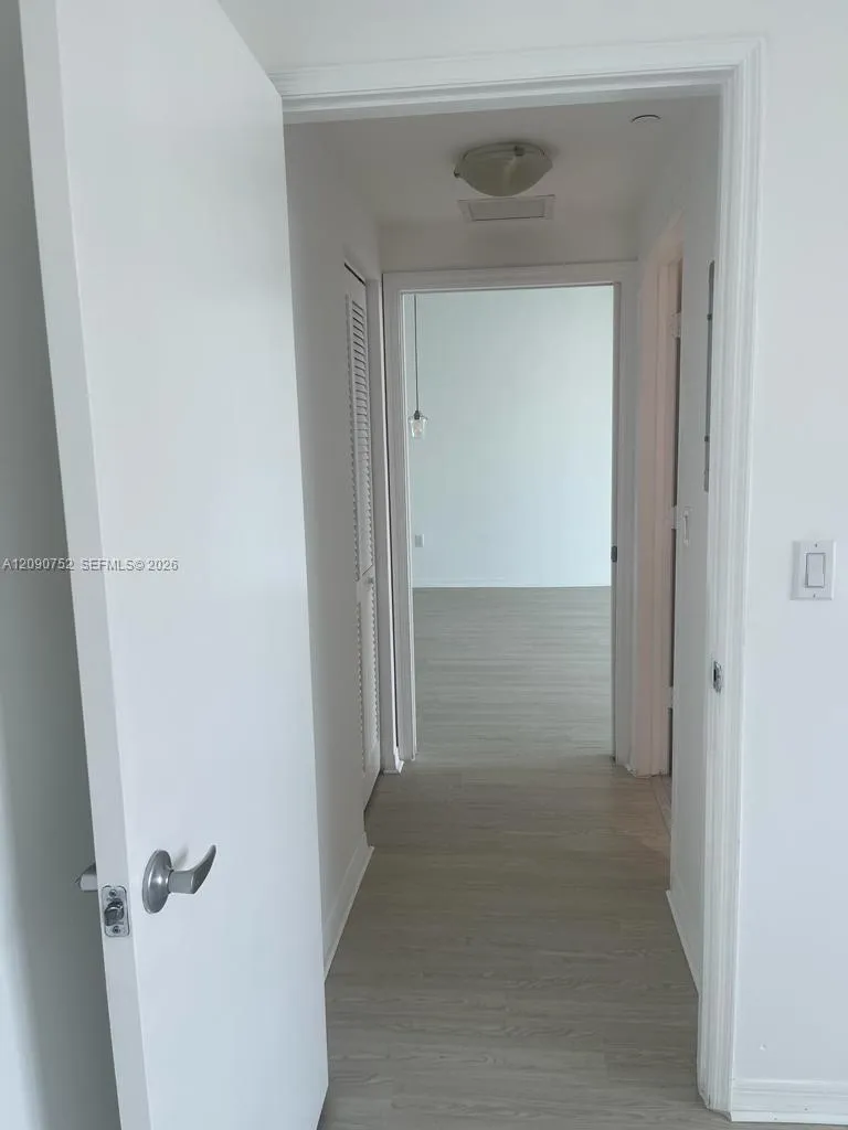 951 Brickell Ave #2803 Miami, FL 33131