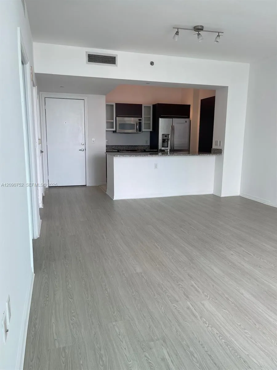 951 Brickell Ave #2803 Miami, FL 33131