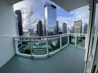 951 Brickell Ave #2803 Miami, FL 33131