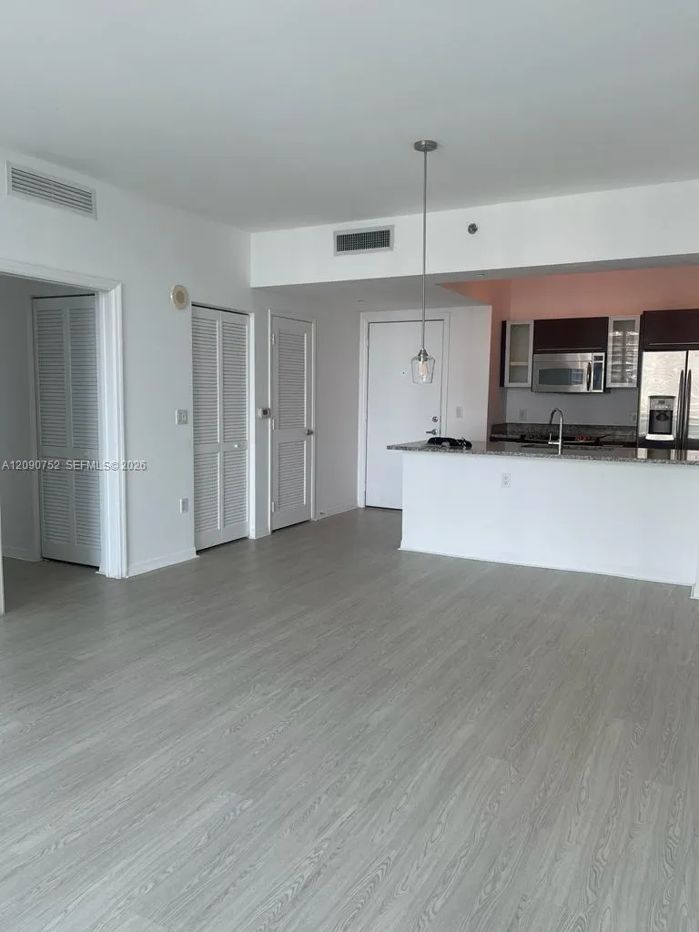 951 Brickell Ave #2803 Miami, FL 33131