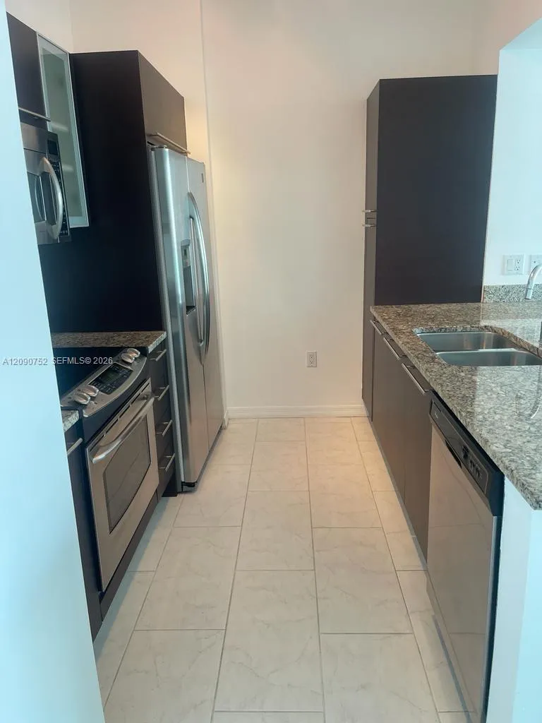 951 Brickell Ave #2803 Miami, FL 33131