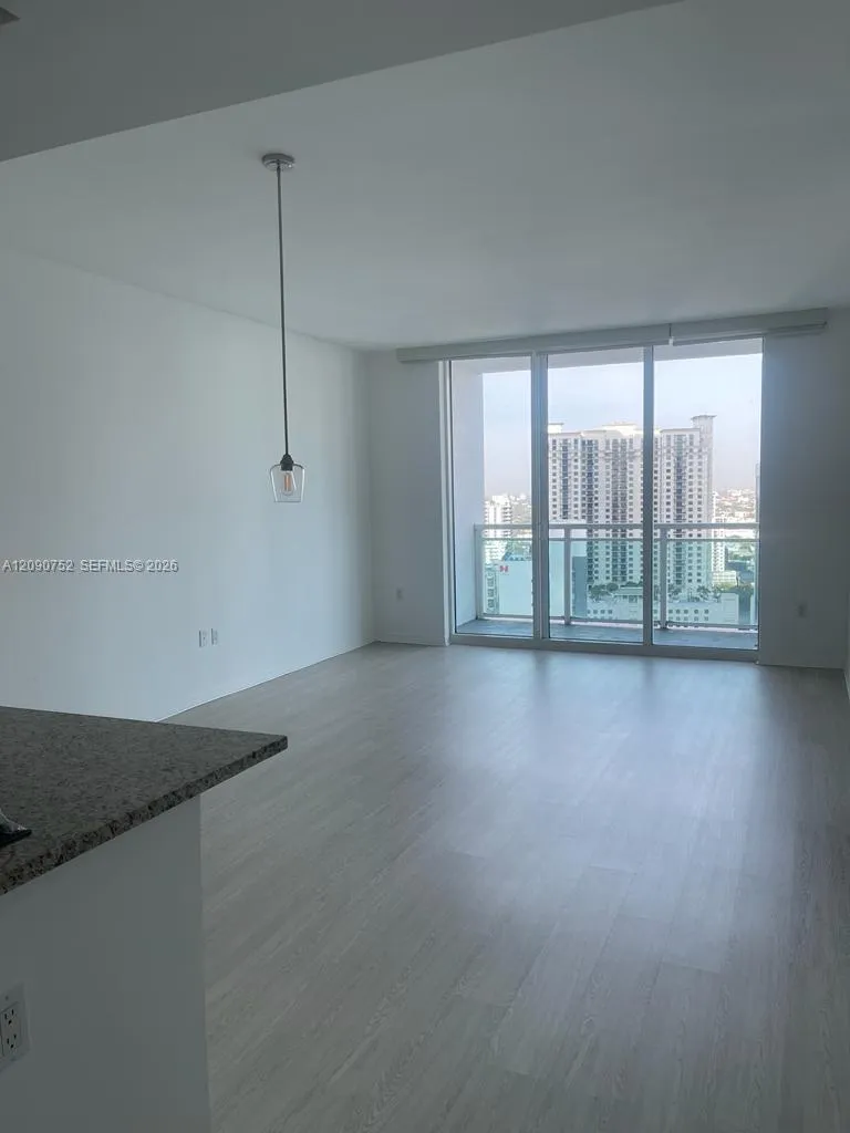 951 Brickell Ave #2803 Miami, FL 33131