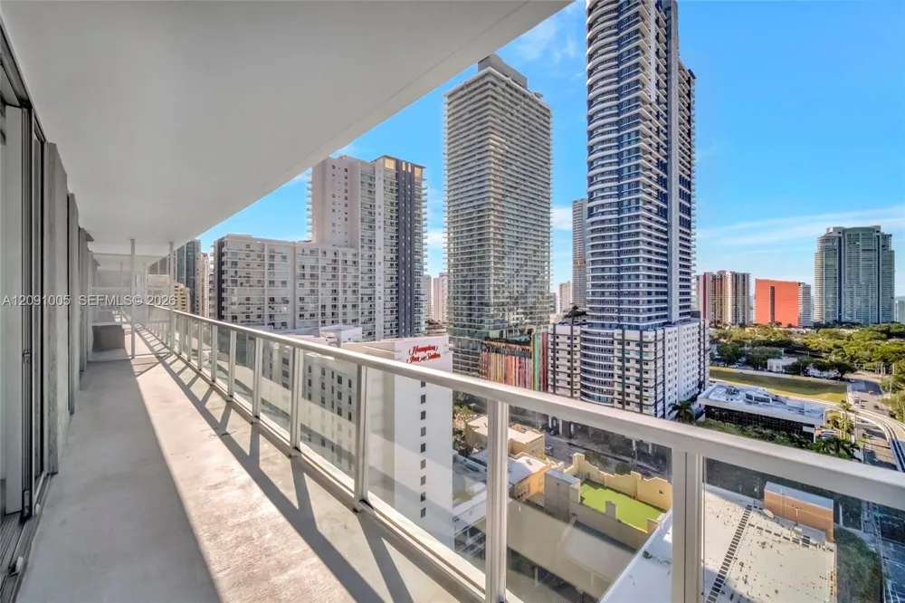 79 SW 12th St #2201-S Miami, FL 33130