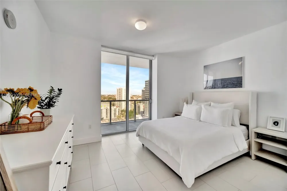79 SW 12th St #2201-S Miami, FL 33130