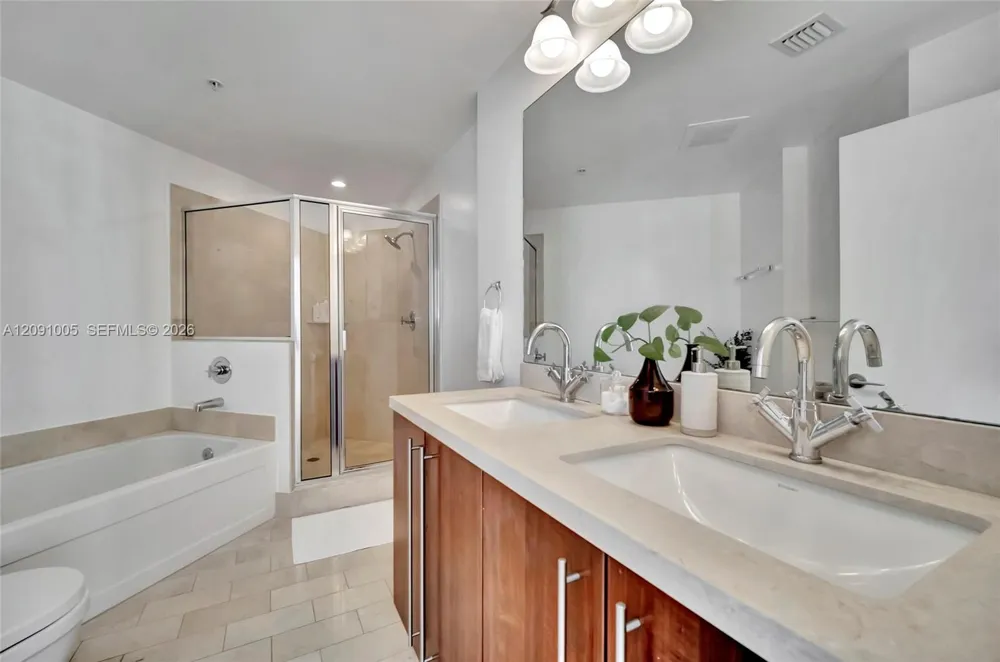 79 SW 12th St #2201-S Miami, FL 33130
