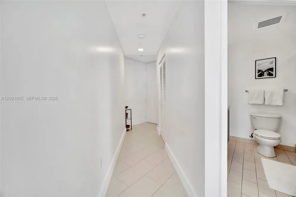 79 SW 12th St #2201-S Miami, FL 33130