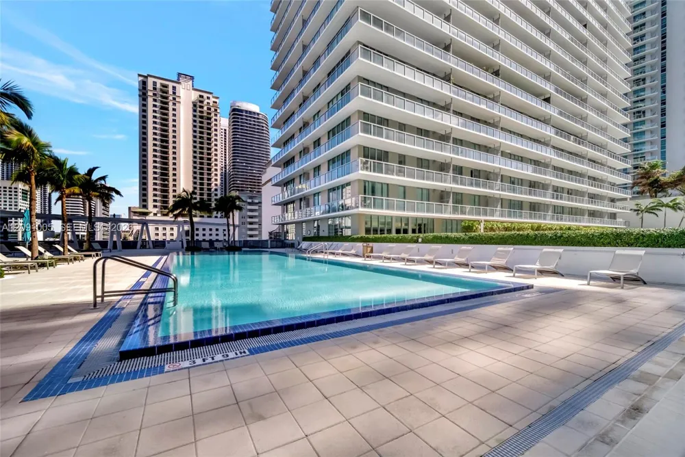 79 SW 12th St #2201-S Miami, FL 33130